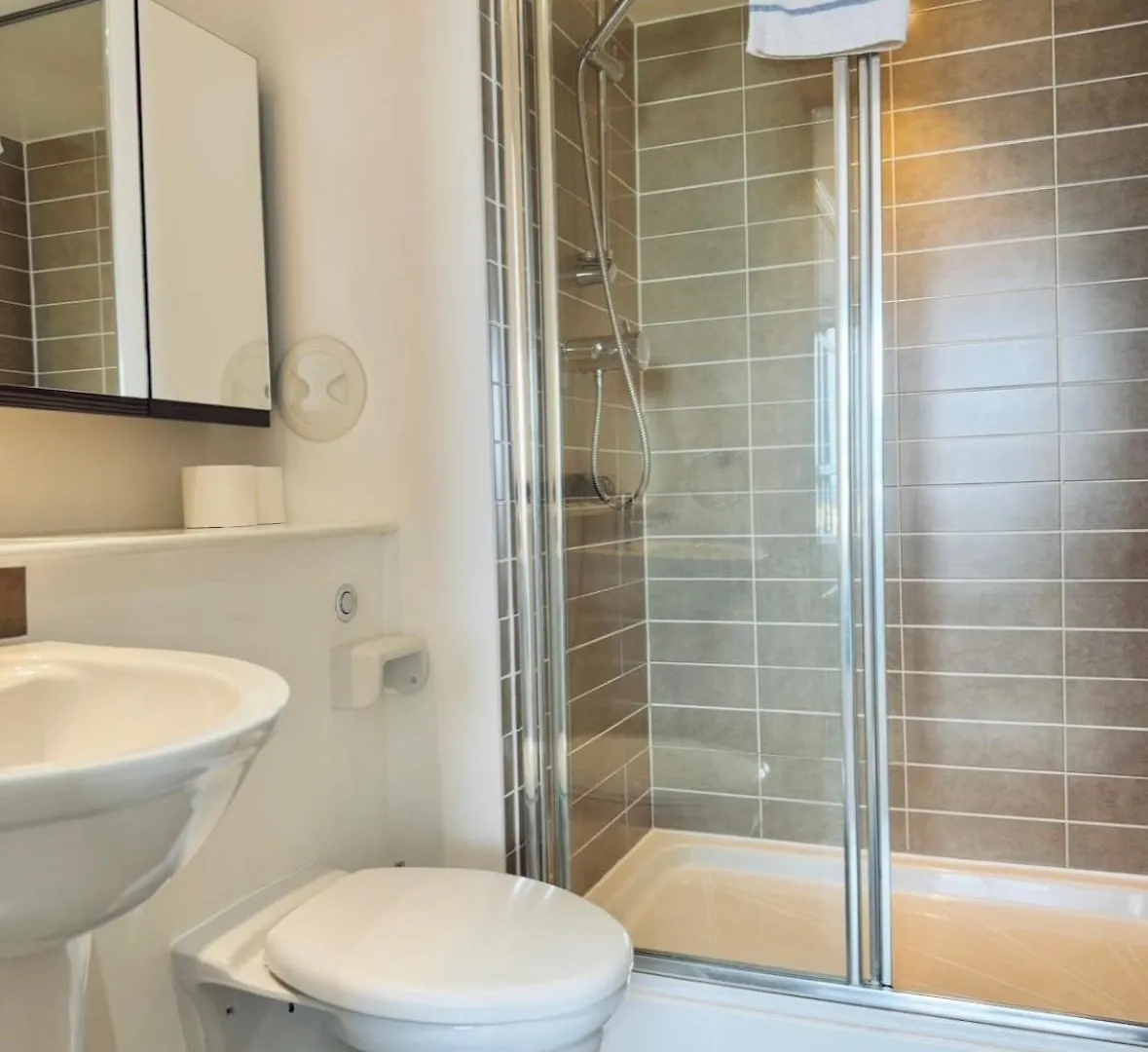 Modern Two Bedroom Apartments Edinburgh United Kingdom