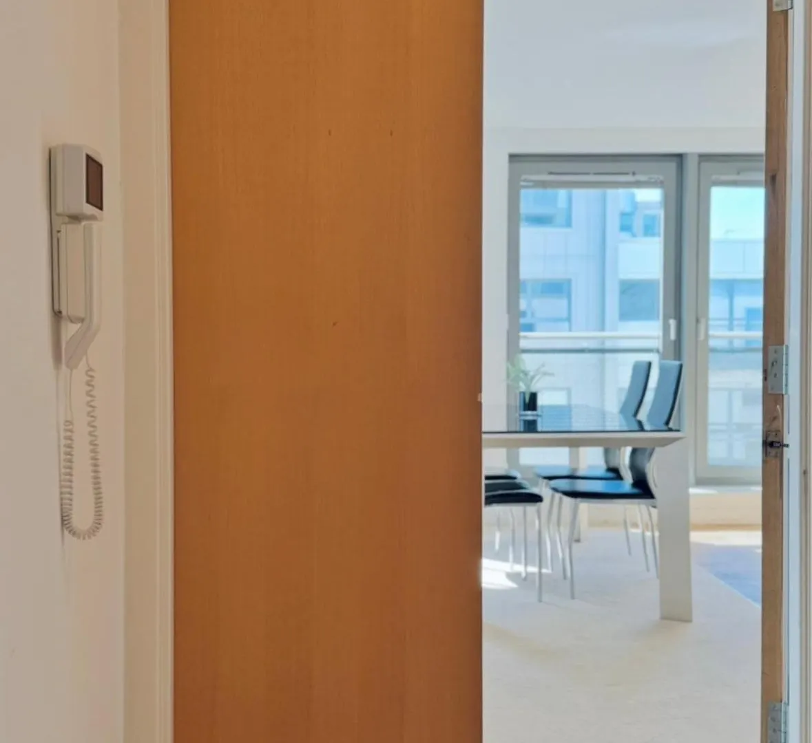 Modern Two Bedroom Apartment Edinburgh