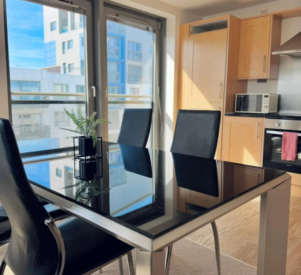 Modern Two Bedroom Apartment Edinburgh