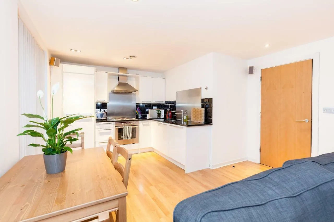 Modern Two Bedroom Apartments Edinburgh